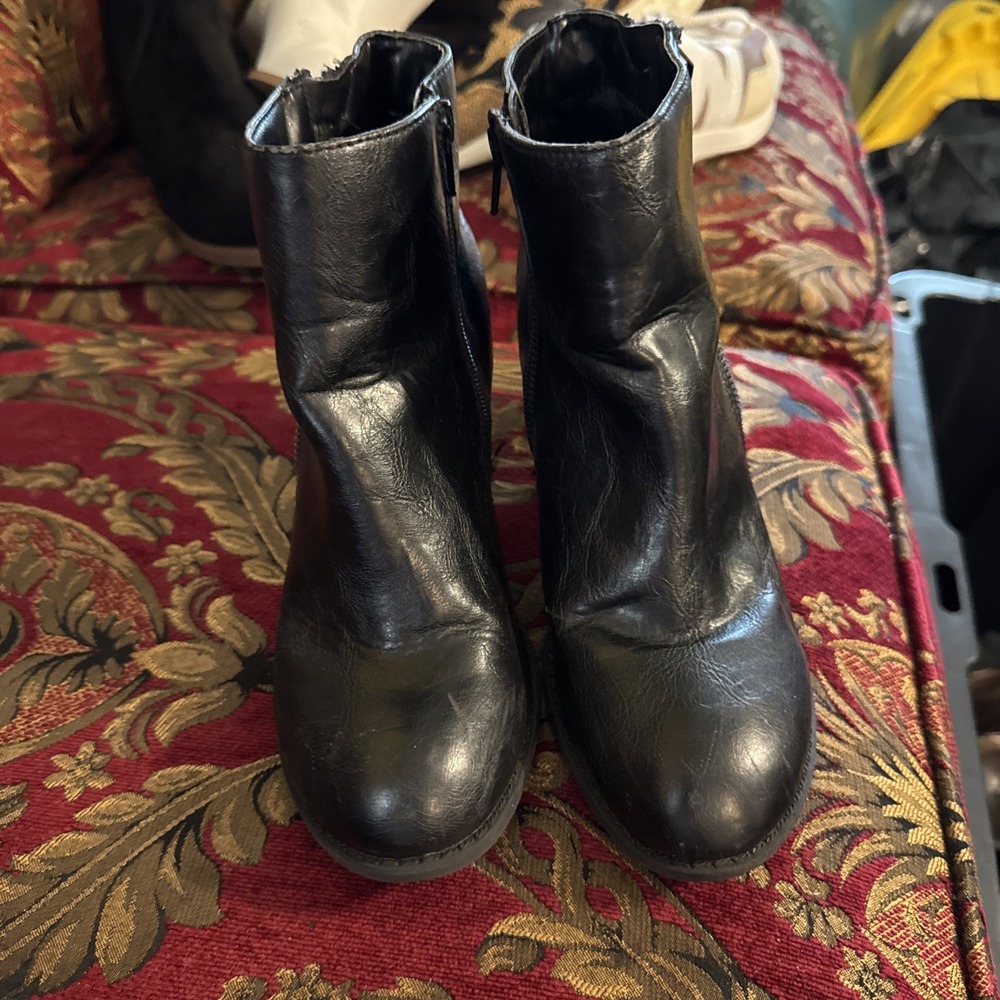 Diba Ankle Boots Womens Size 7.5 Black Zipper-Close Block Heel Round-Toe